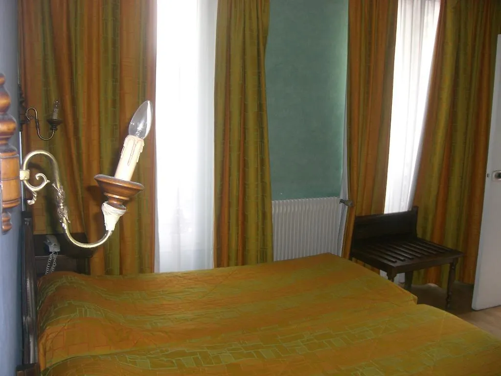 Bristol Republique Otel 3*