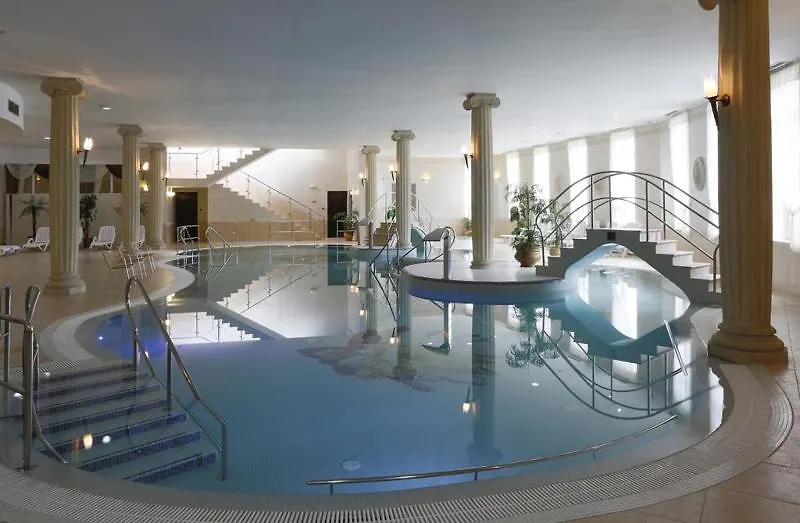 Bristol Republique Otel Paris