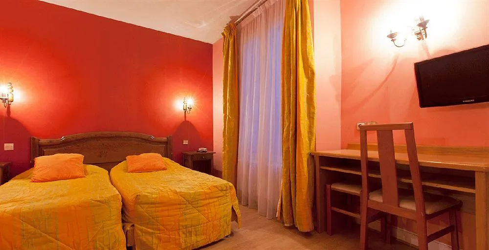 Bristol Republique Hotel 3*