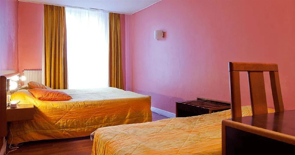 Bristol Republique Hotel Paris