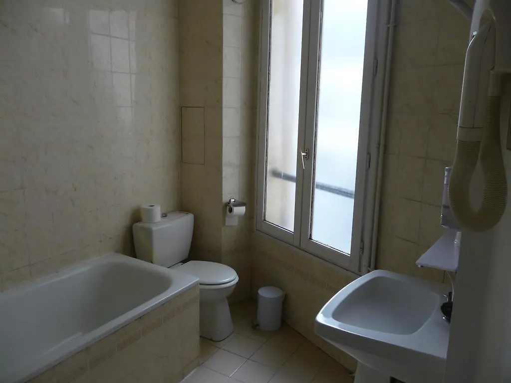 Bristol Republique Hotel 3*